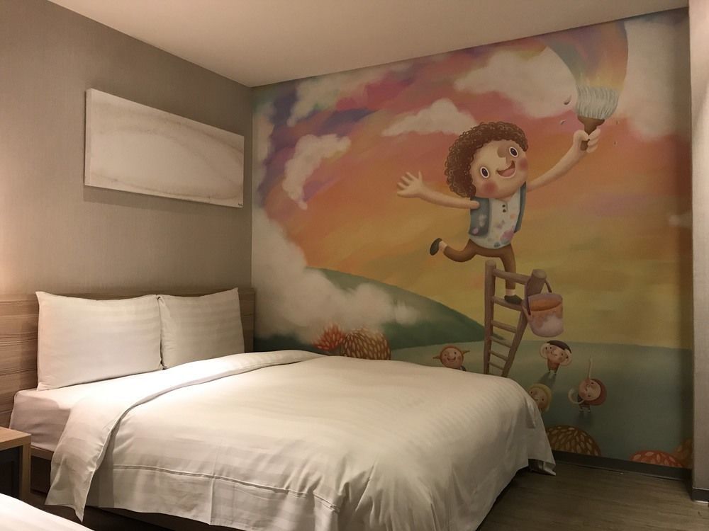 Smile 73 Hotel Taichung Buitenkant foto